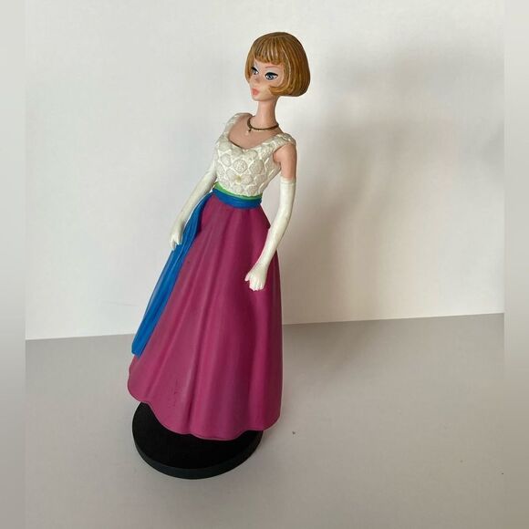 Vintage The Danbury Mint Fraternity Dance Barbie Figurine 1994 - Picture 2 of 6